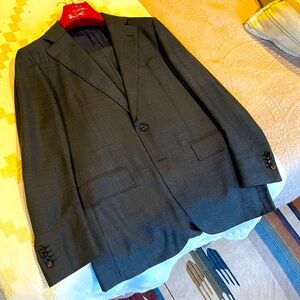 Men’s Suitsupply Slim Cut Charcoal Suit - 40R and 33/30 Tailored Pants